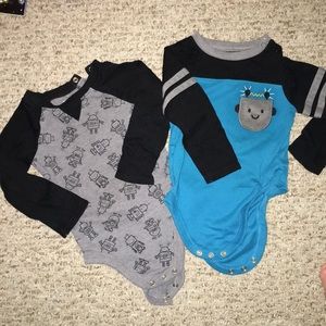 Set of two robot onesie 24m